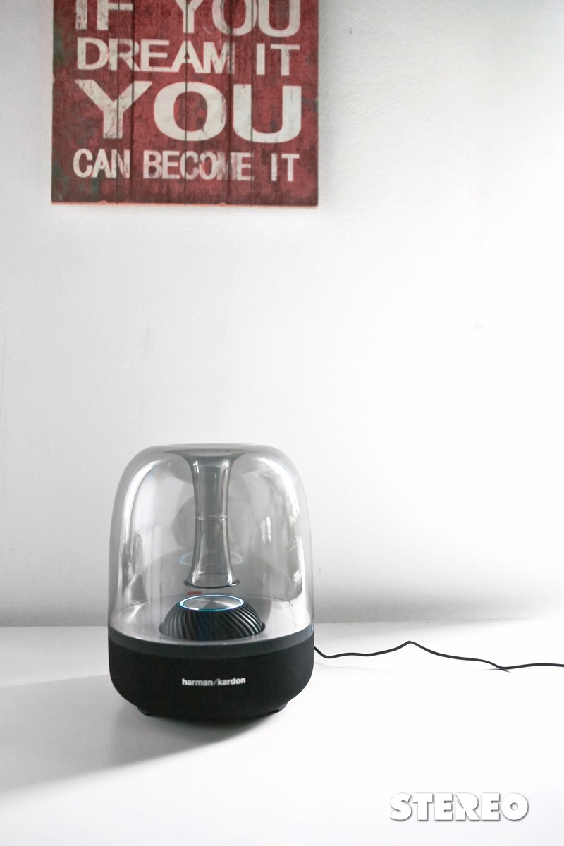 Đ&aacute;nh gi&aacute; loa Harman/Kardon Aura Studio: tốt gỗ tốt cả nước sơn