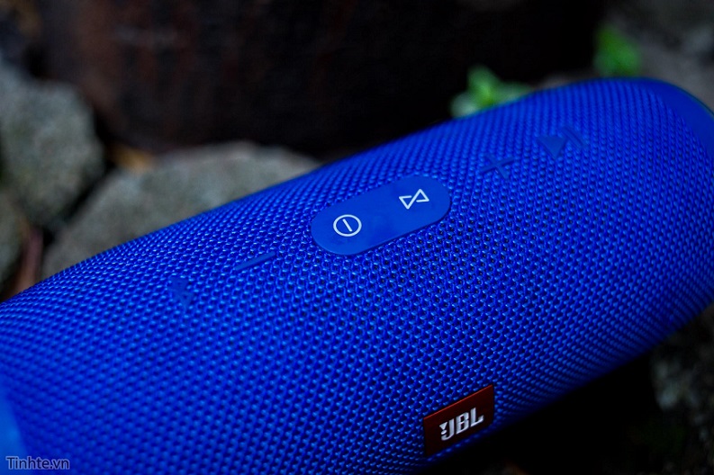 jbl_charge_3_Tinhte_05.jpg