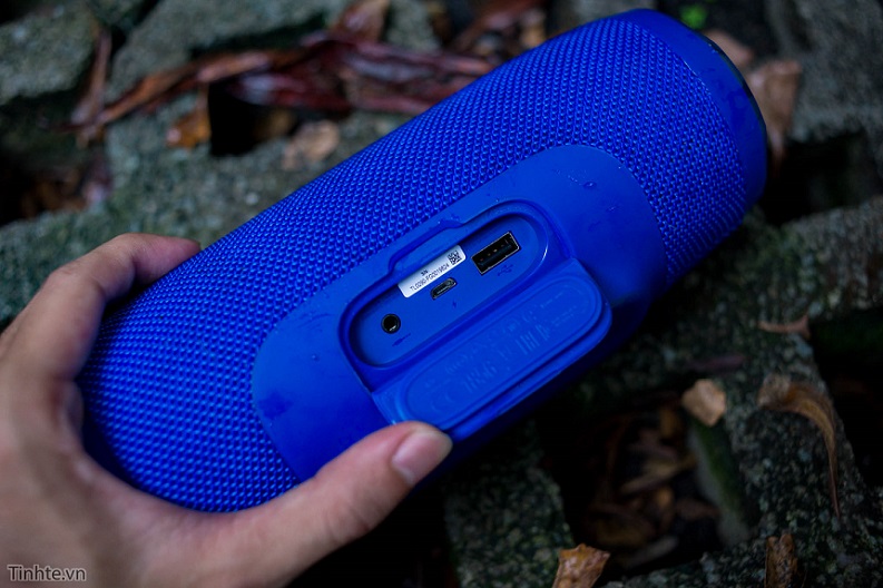 jbl_charge_3_Tinhte_13.jpg